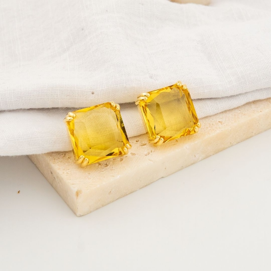 Aretes stud cuadrado con zirconia baño 18k