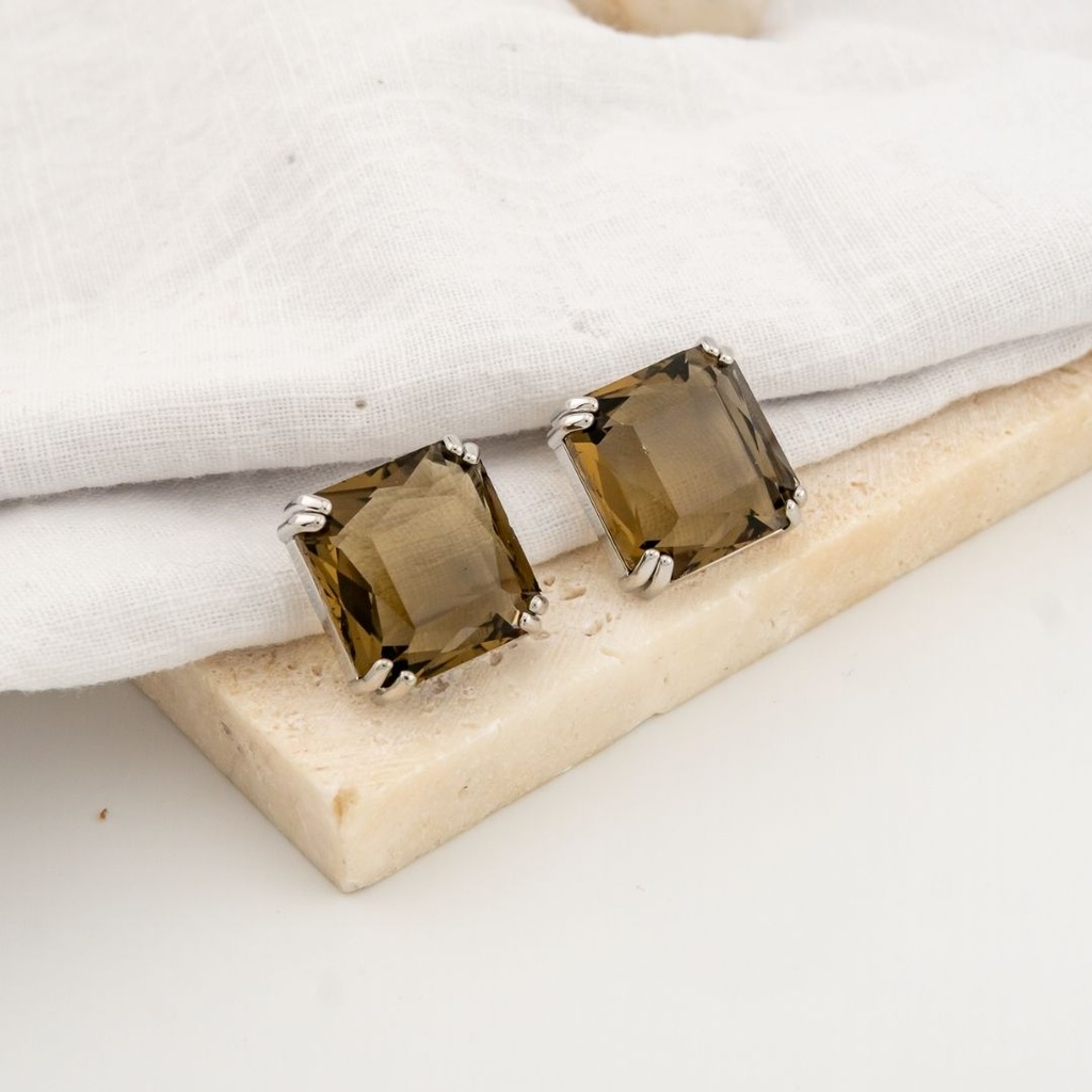 Aretes stud cuadrado con zirconia baño 18k