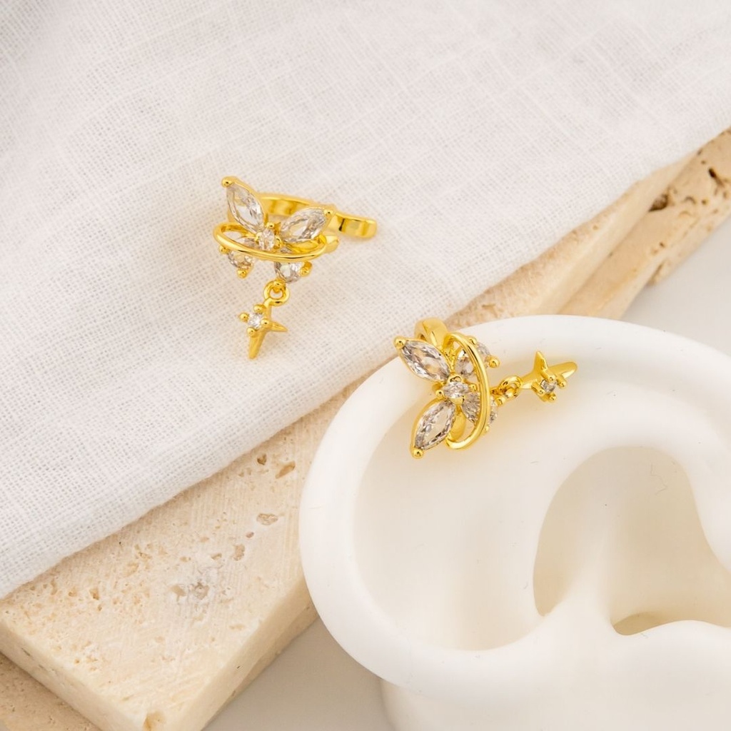 Aretes earcuff mariposa con zirconia baño 18k