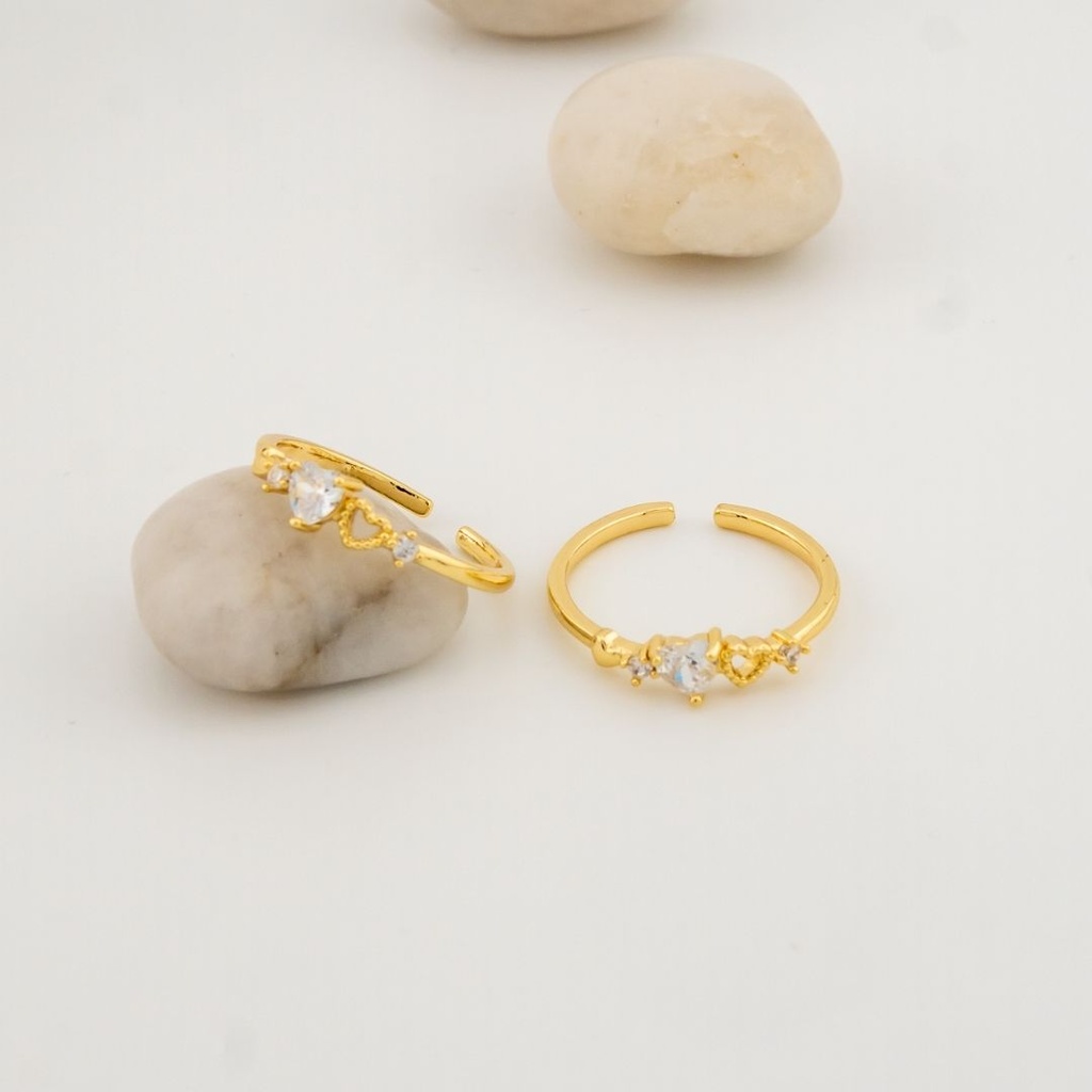 Anillo corazon con zirconias  baño 18k