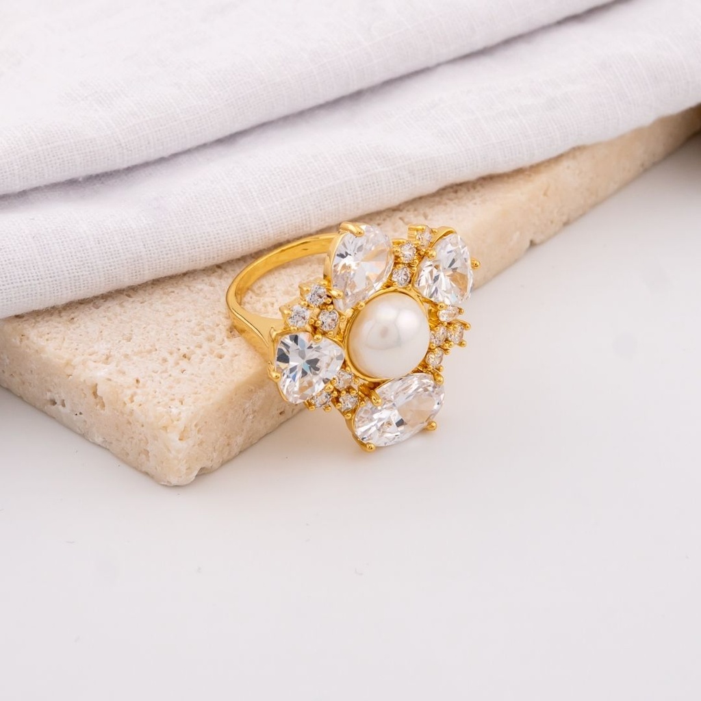 Anillo con zirconias  baño 18k