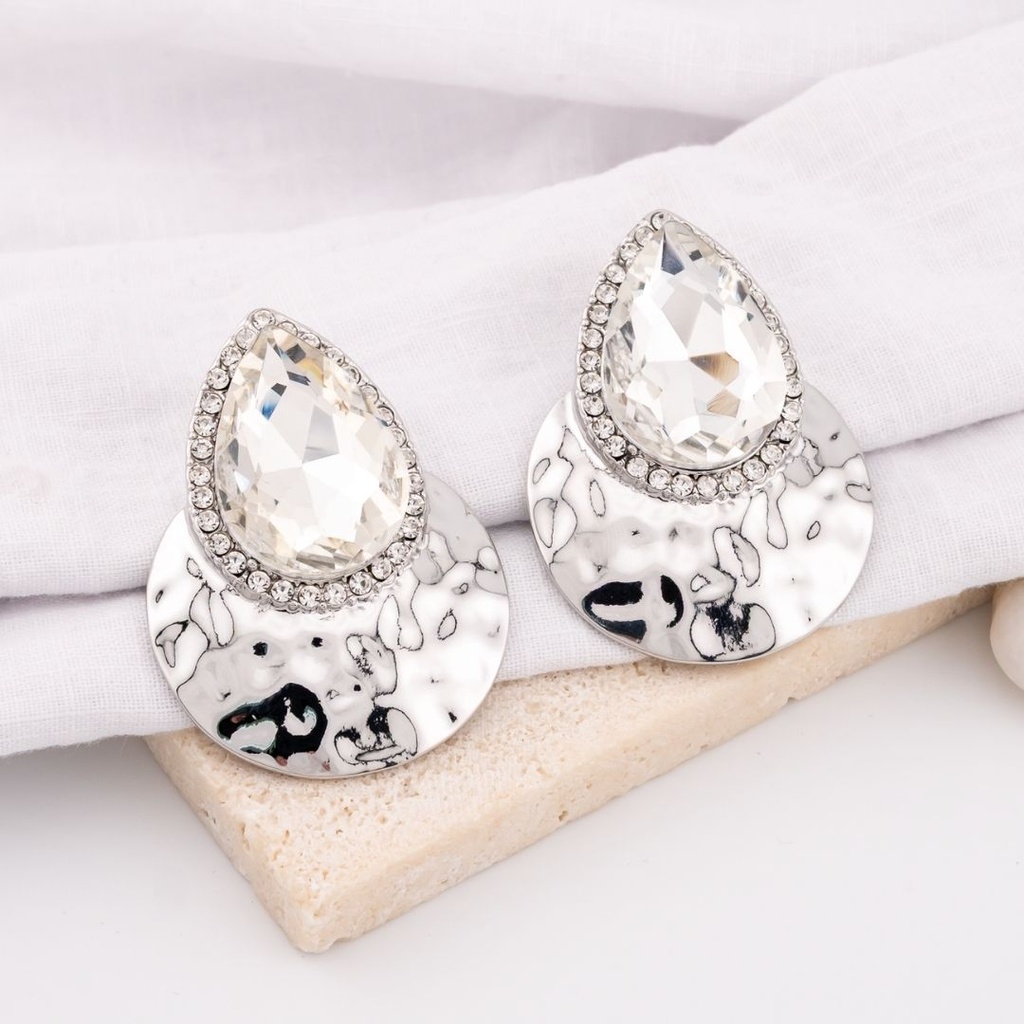 Aretes chunky livianos en forma de gota con zirconias baño 18k