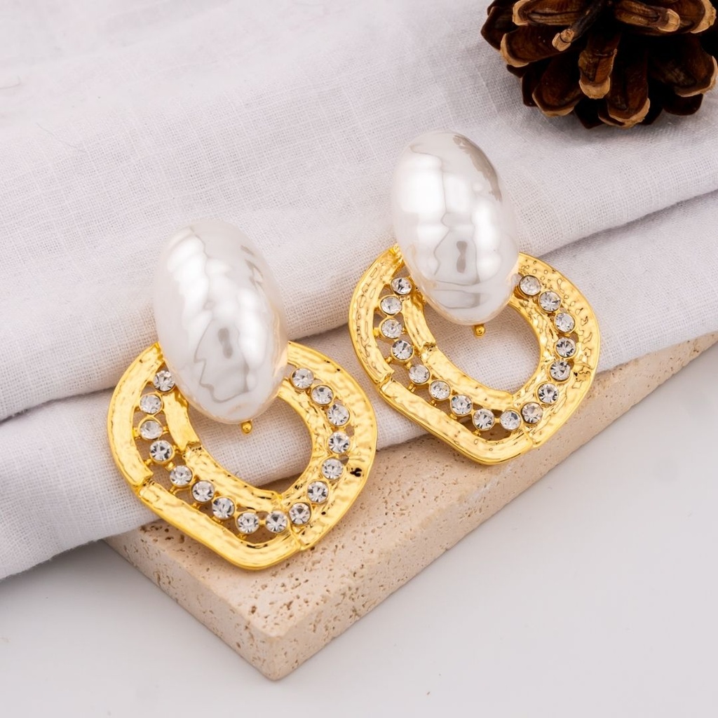 Aretes stud chunky con zirconia perla pin de plata baño 18k