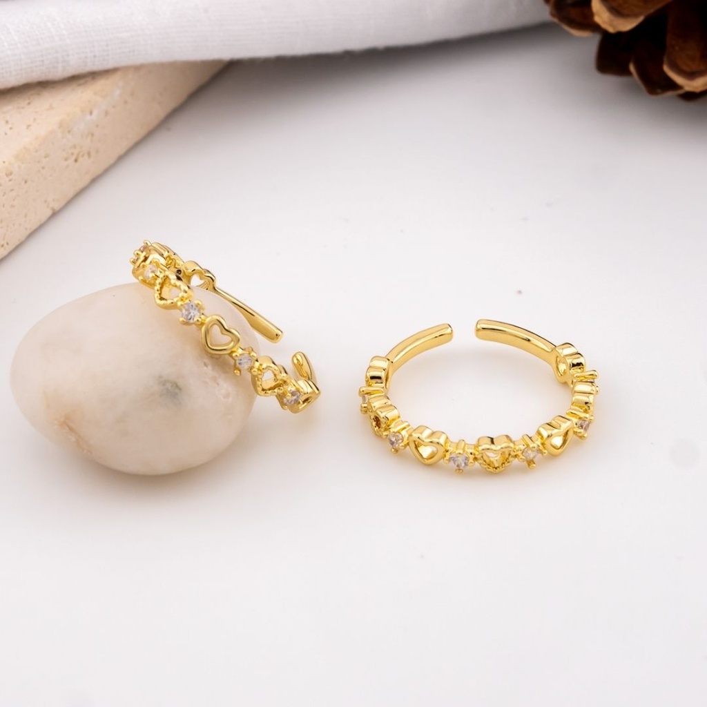 Anillo corazon con zirconias  baño 18k