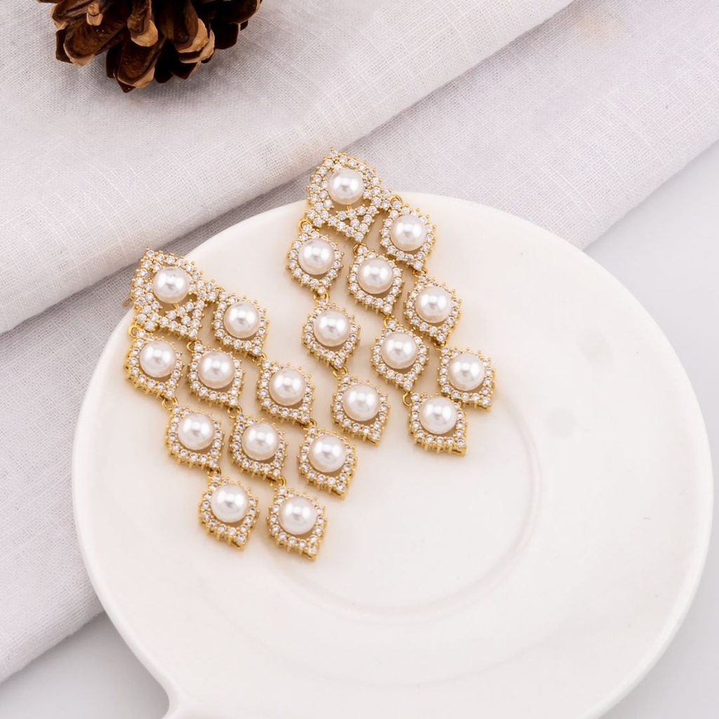 Aretes AAA colgantes con zirconias perlas pin de plata baño 18k