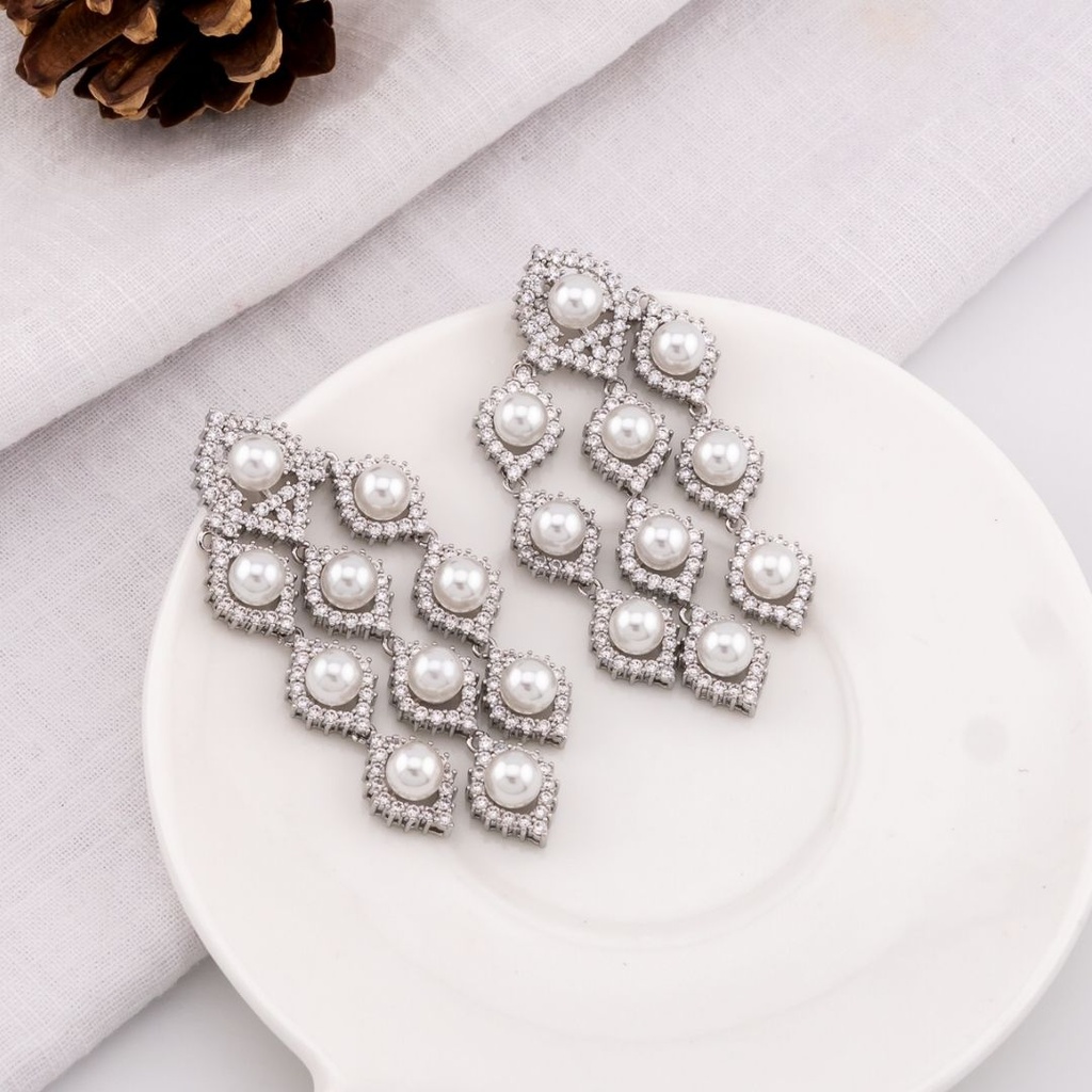 Aretes AAA colgantes con zirconias perlas pin de plata baño 18k