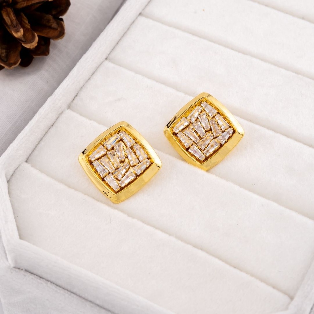 Aretes stud zirconia  baño 18k