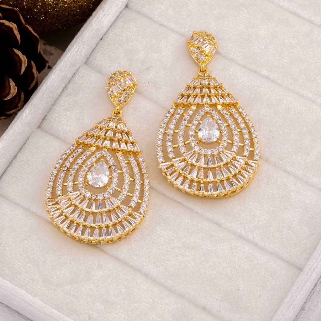 Aretes colgantes gota con zirconia baño 18k