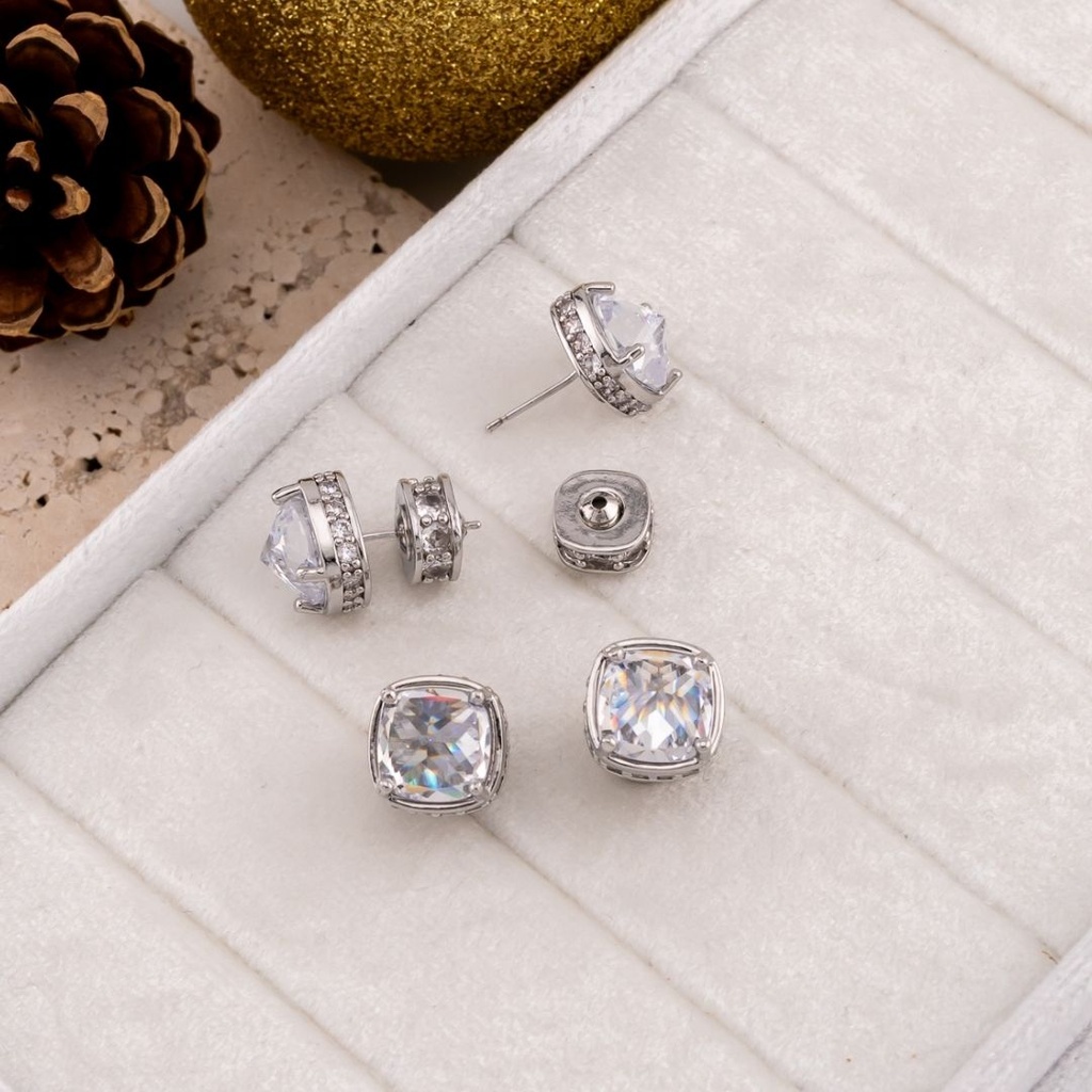 Aretes stud con zirconia baño 18k