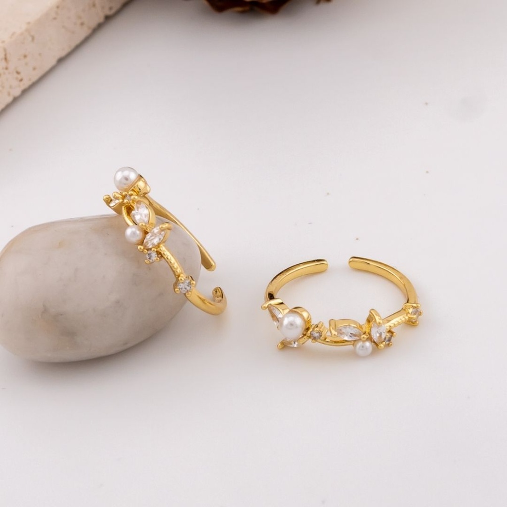 Anillo ajustable con perlas y zirconias baño 18k
