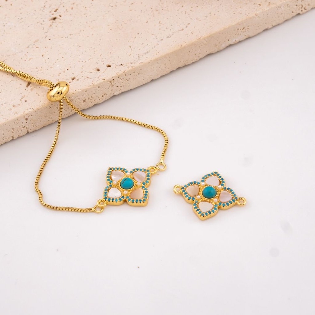 Enlace de trebol madre perla y baño 18k