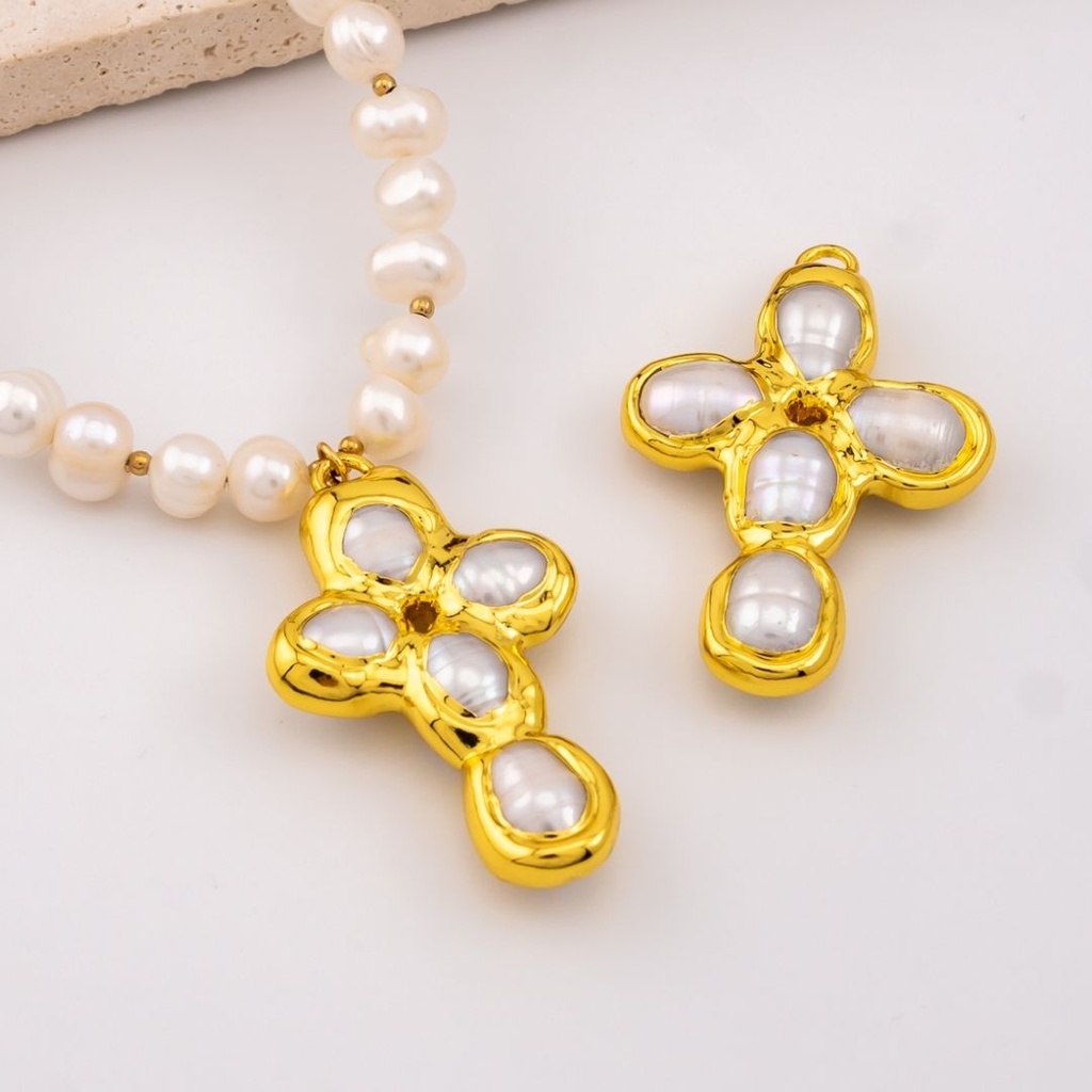 Dije cruz perla engastada baño 18k