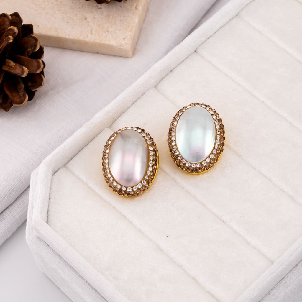 Aretes de perla ovalados rhinestone baño 18k