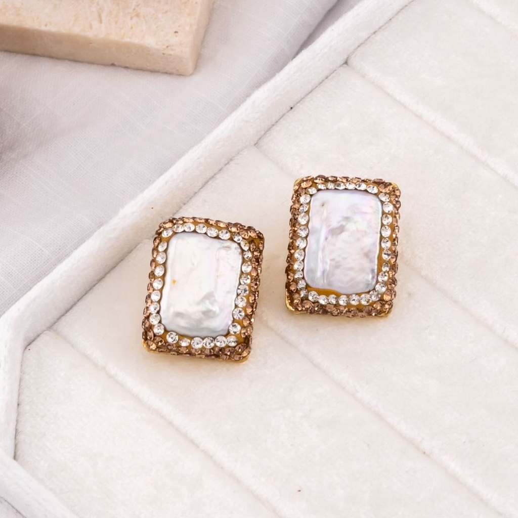 Aretes de perla barroca cuadrada con rhinestone baño 18k