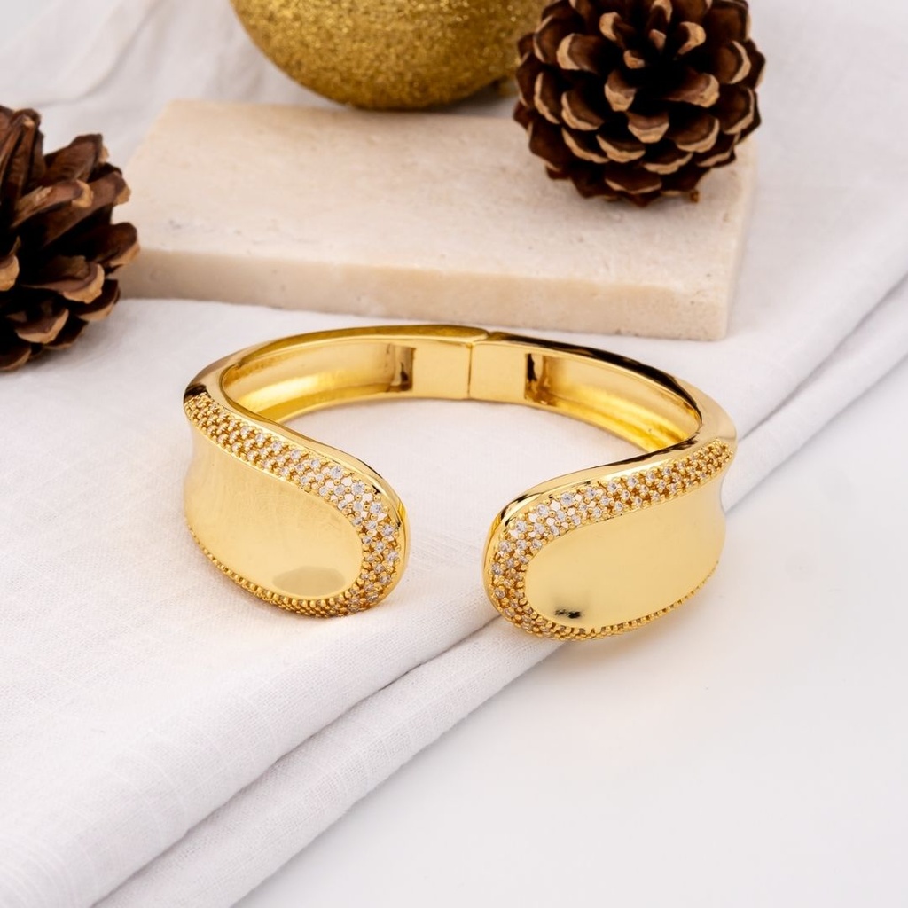 Pulsera dorada puntas micropave dorada baño 18k