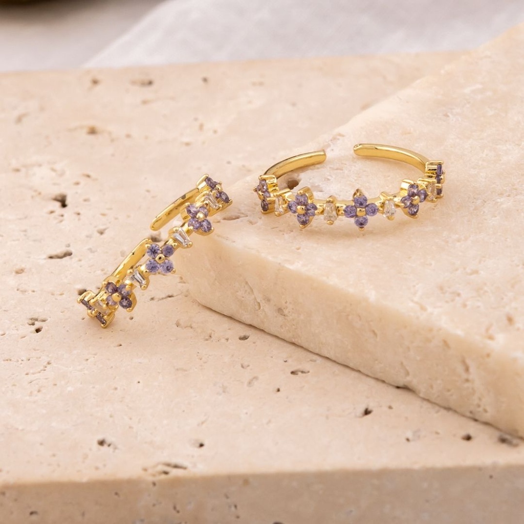 Anillo ajustable con zirconias y baño 18k