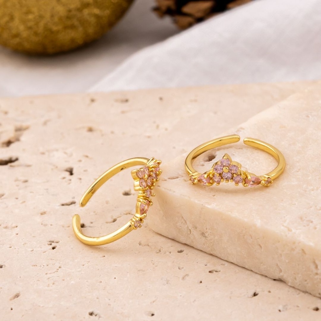 Anillo ajustable con zirconias y baño 18k