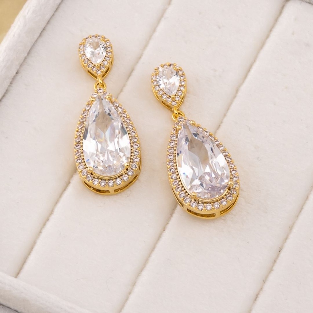 Aretes colgantes con zirconia baño 18k