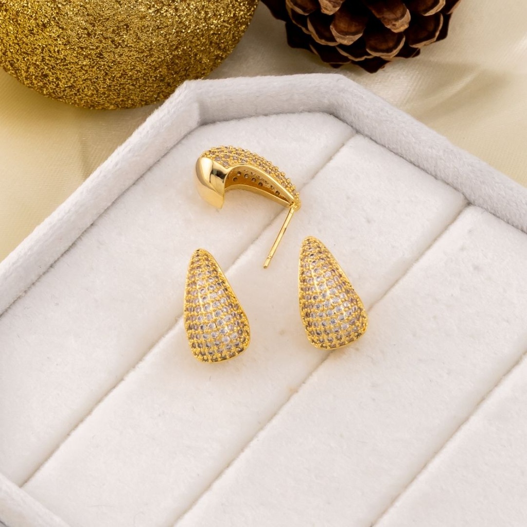 Aretes de gota pequeños con zirconias baño 18k