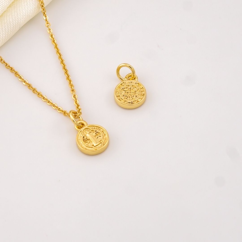 Dije mini de San Benito baño 18k