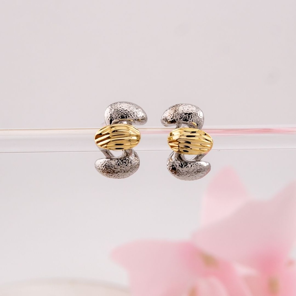 Aretes stud doble tono baño 18k