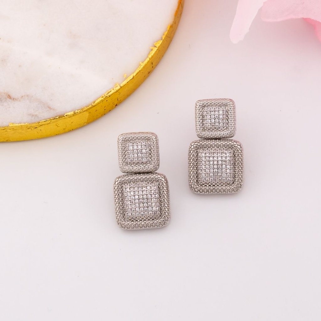 Aretes colgantes cuadrados con zirconia baño 18k