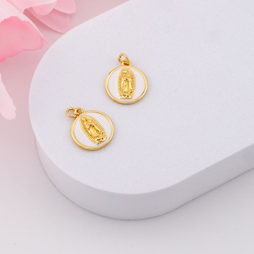 Dije redondo VIRGEN GUADALUPE esmaltado baño 18k