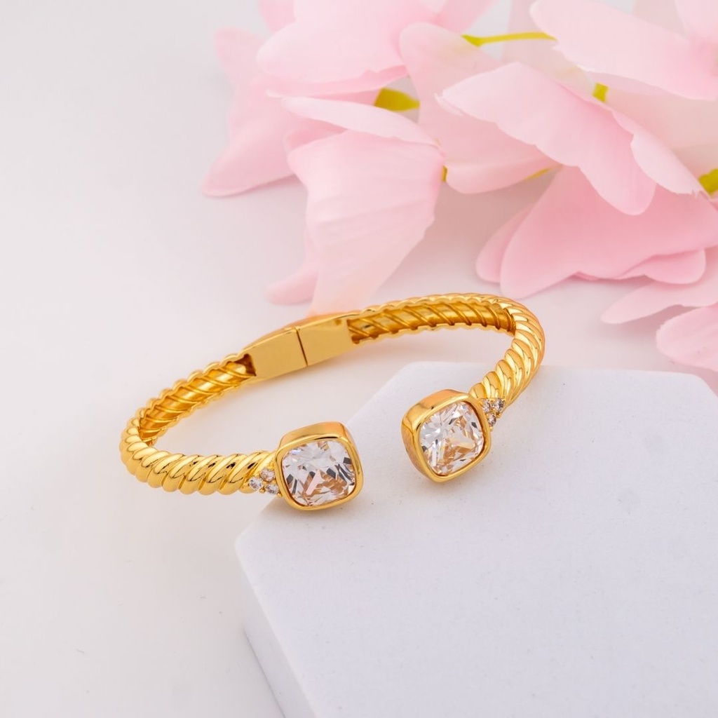 Brazalete con zirconias baño 18k