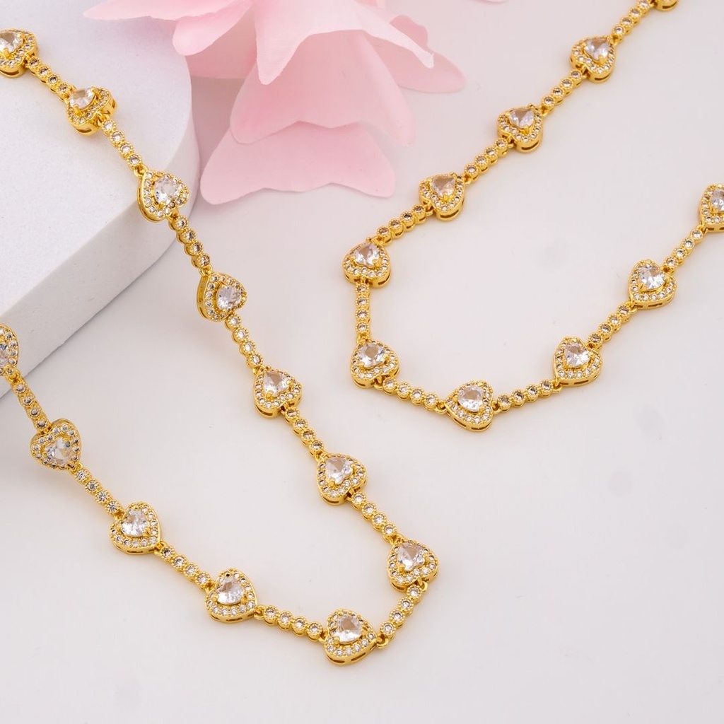 Collar de corazones con zirconias baño 18k