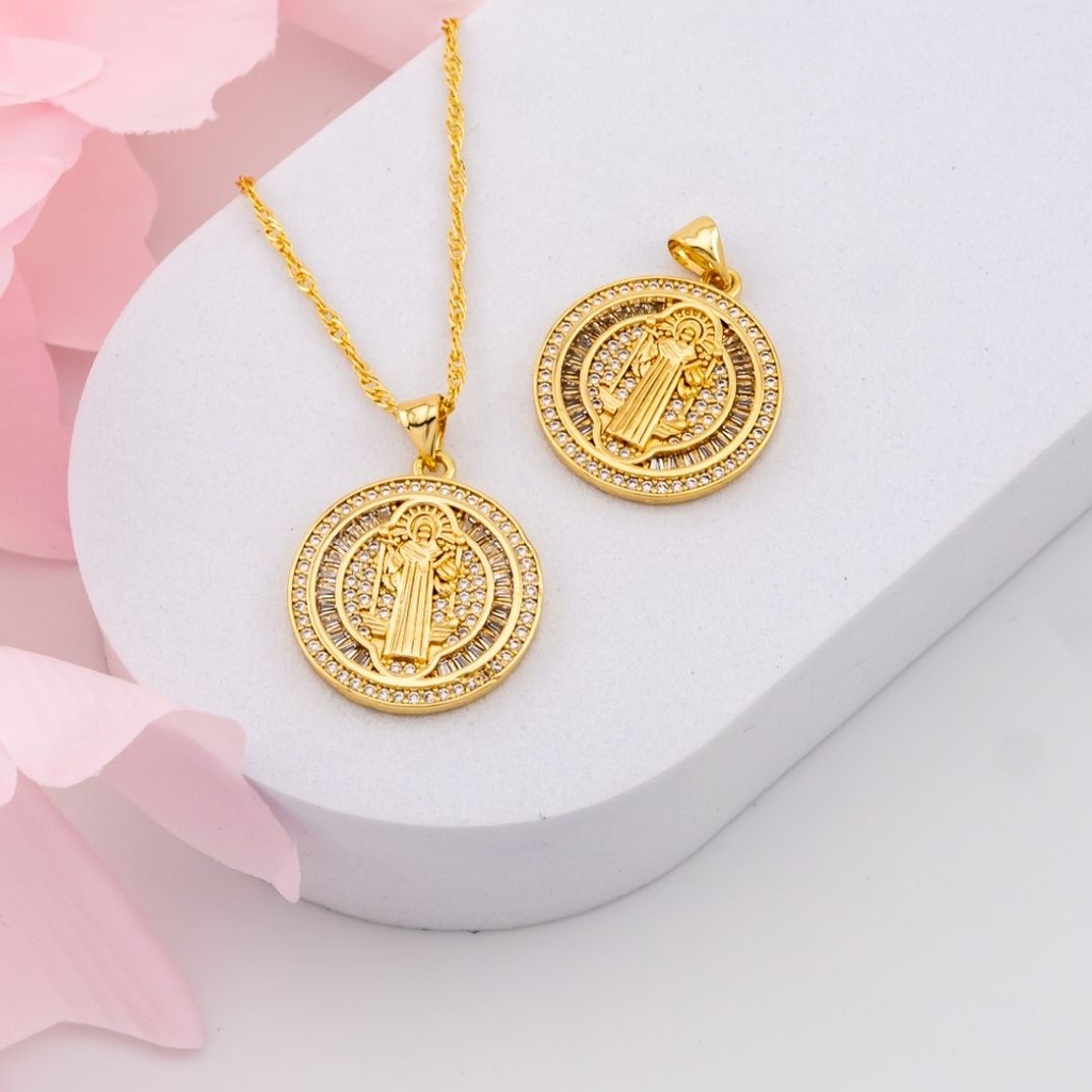 Dije SAN BENITO con zirconias baño 18k