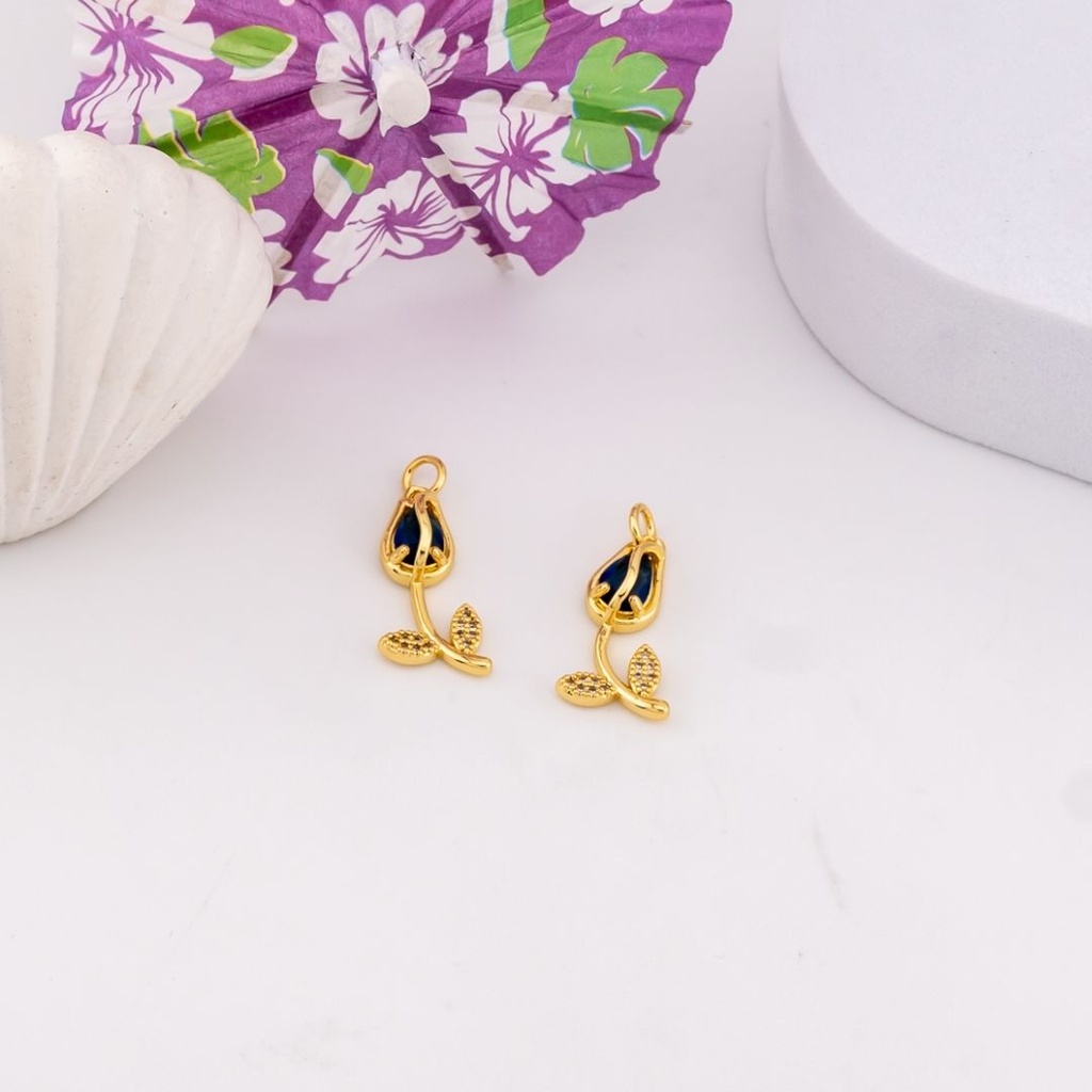 Dije de tulipan con zirconias baño 18k azul