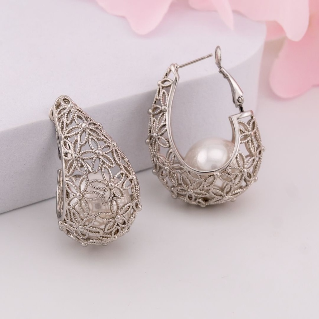 Argollas con perlas baño 18k