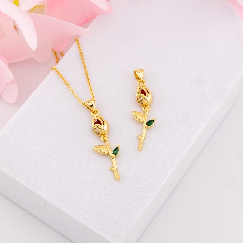 Dije tulipan con zirconias baño 18k