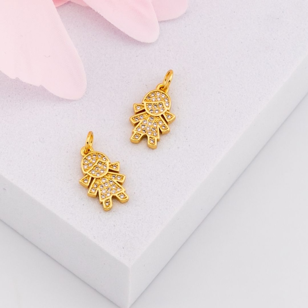 Dije niña con zirconias baño 18k