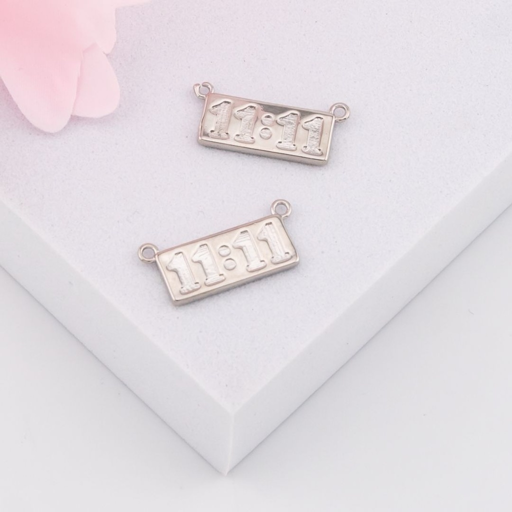 Dije 11:11 baño 18k