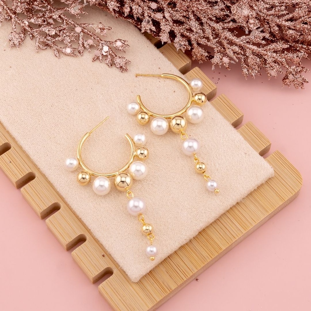 Argollas con perlas baño 18k