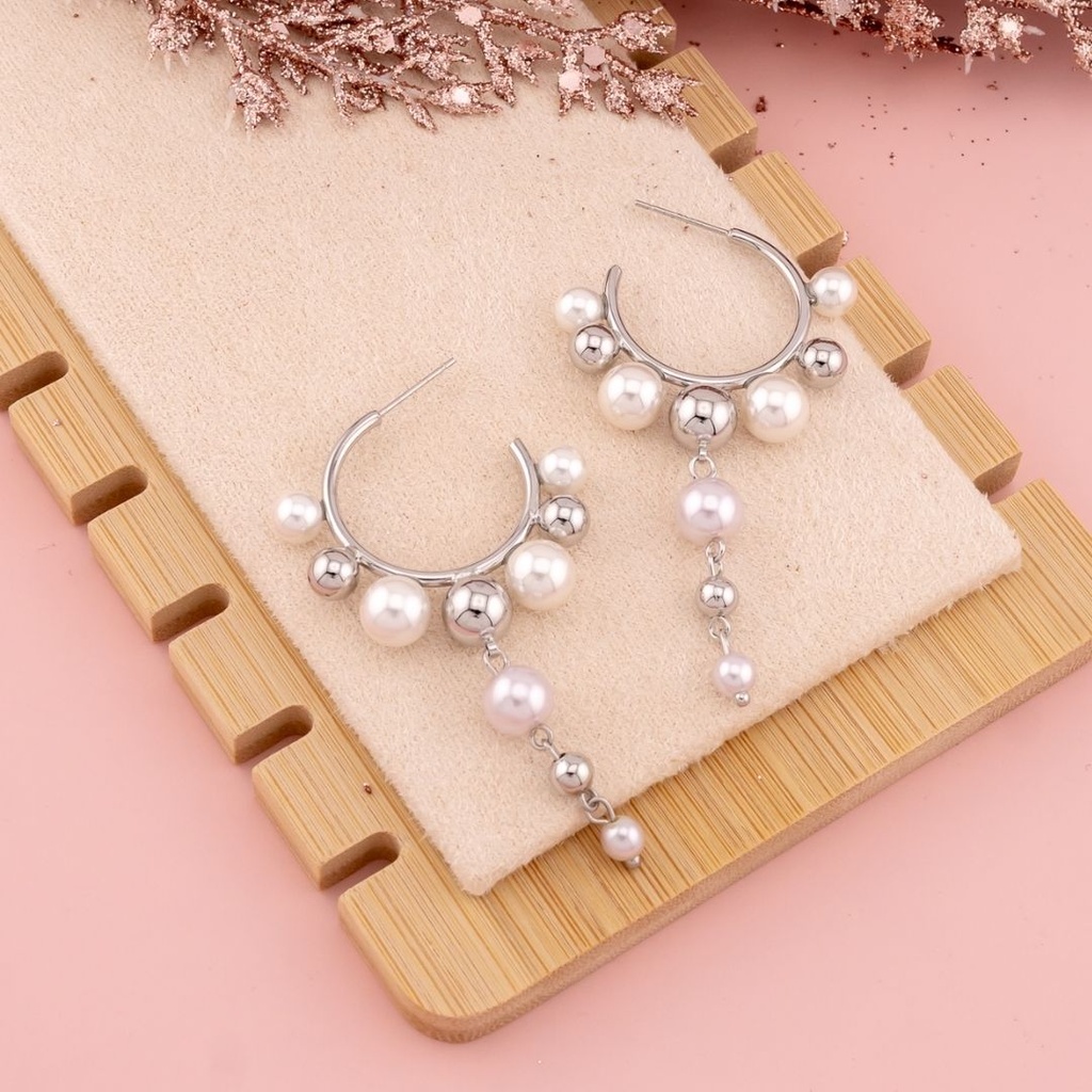 Argollas con perlas baño 18k