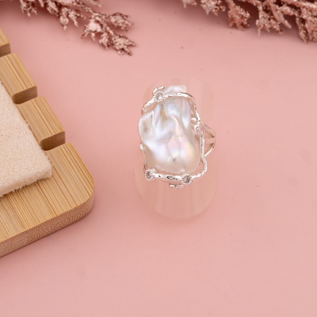 Anillo ajustable de perla barroca baño 18k plateado