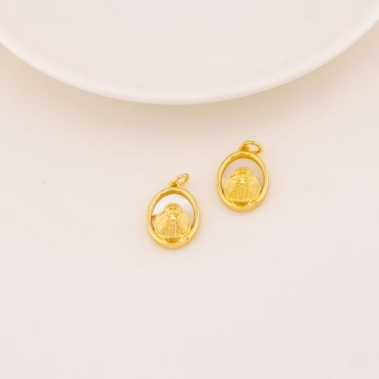 Dije religioso medalla Virgen Suyapa en baño 18k