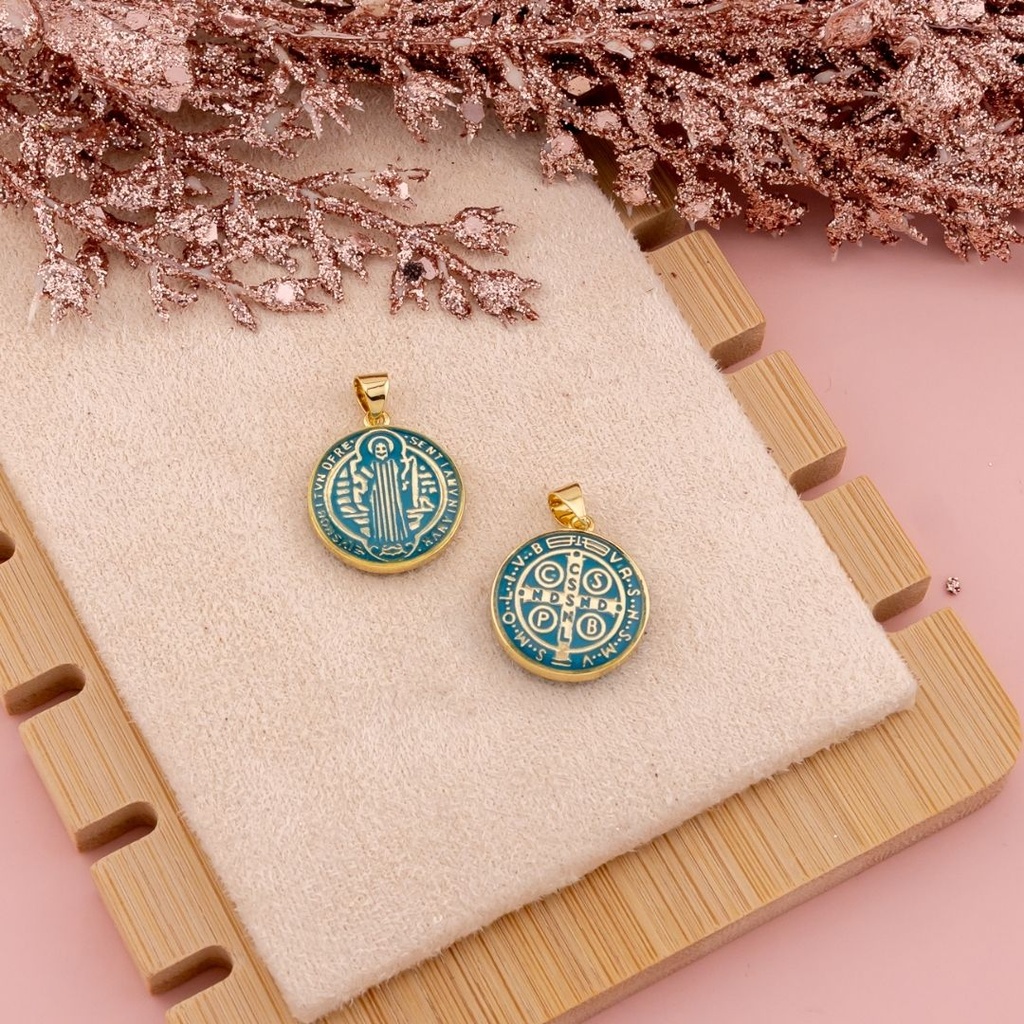 Dije San benito esmaltado baño 18k azul