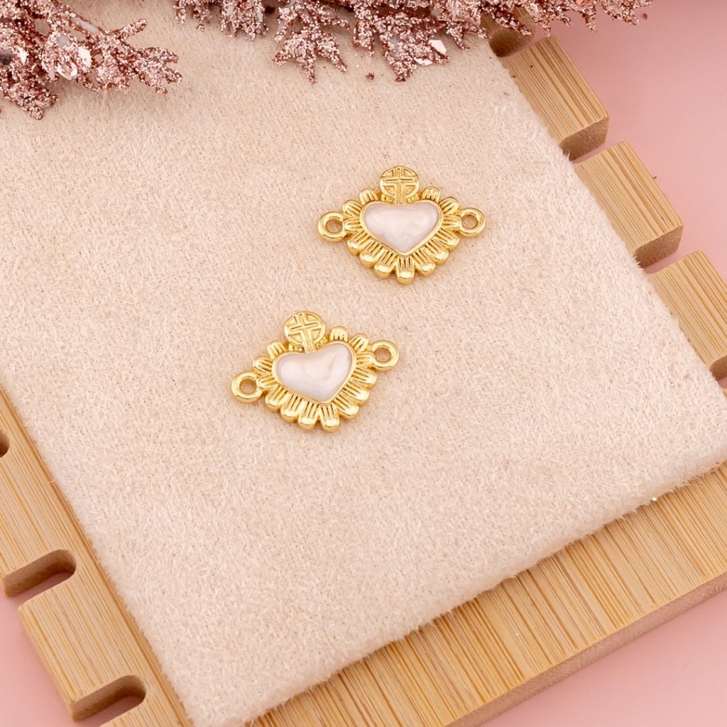 Enlace de corazon esmaltado baño 18k