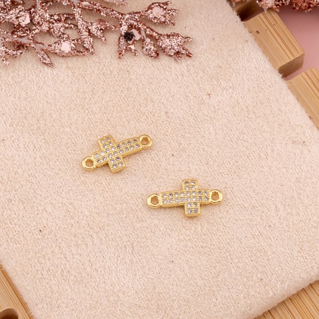 Enlace de cruz con zirconias baño 18k