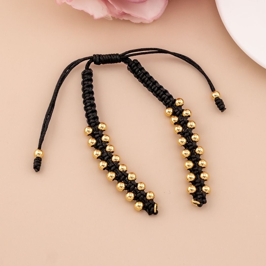 Pulsera de hilo ajustable baño 18k negra