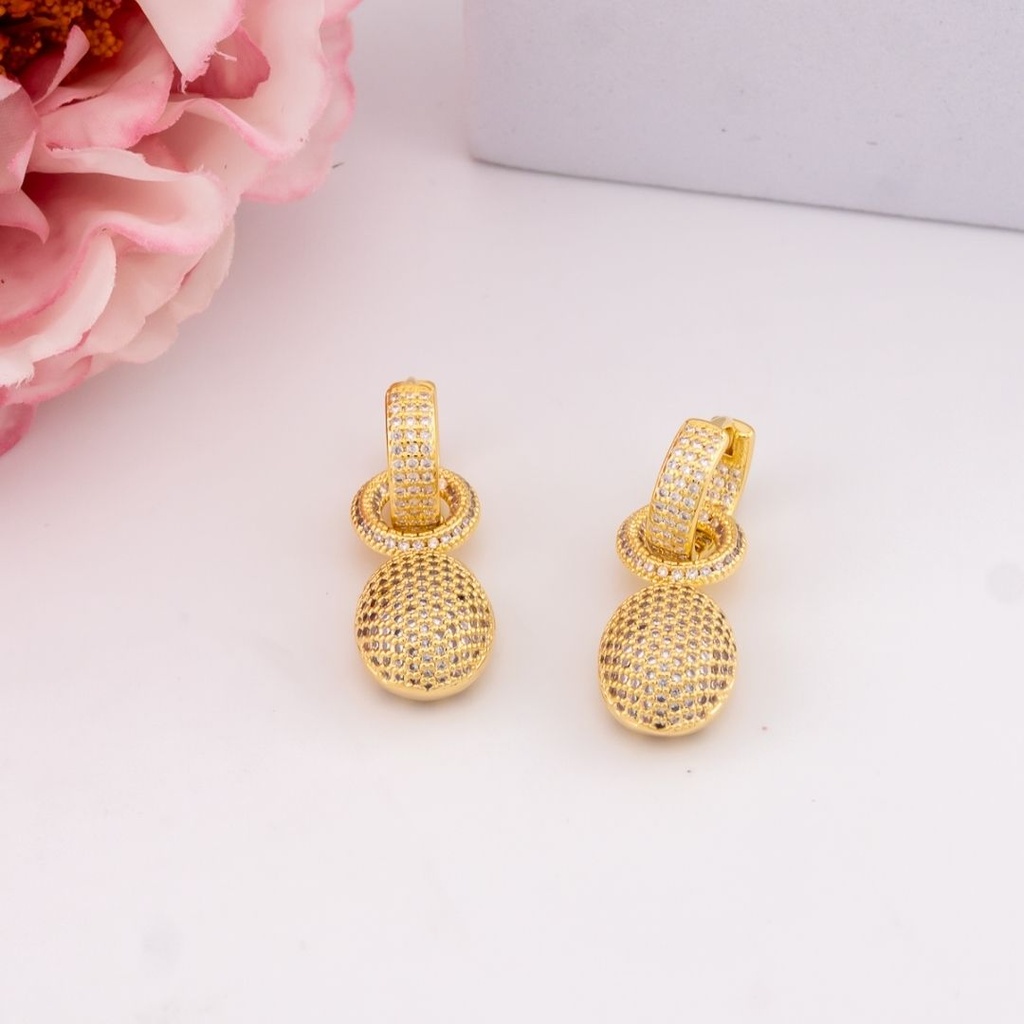 Aretes colgantes doble uso con zirconias baño 18k