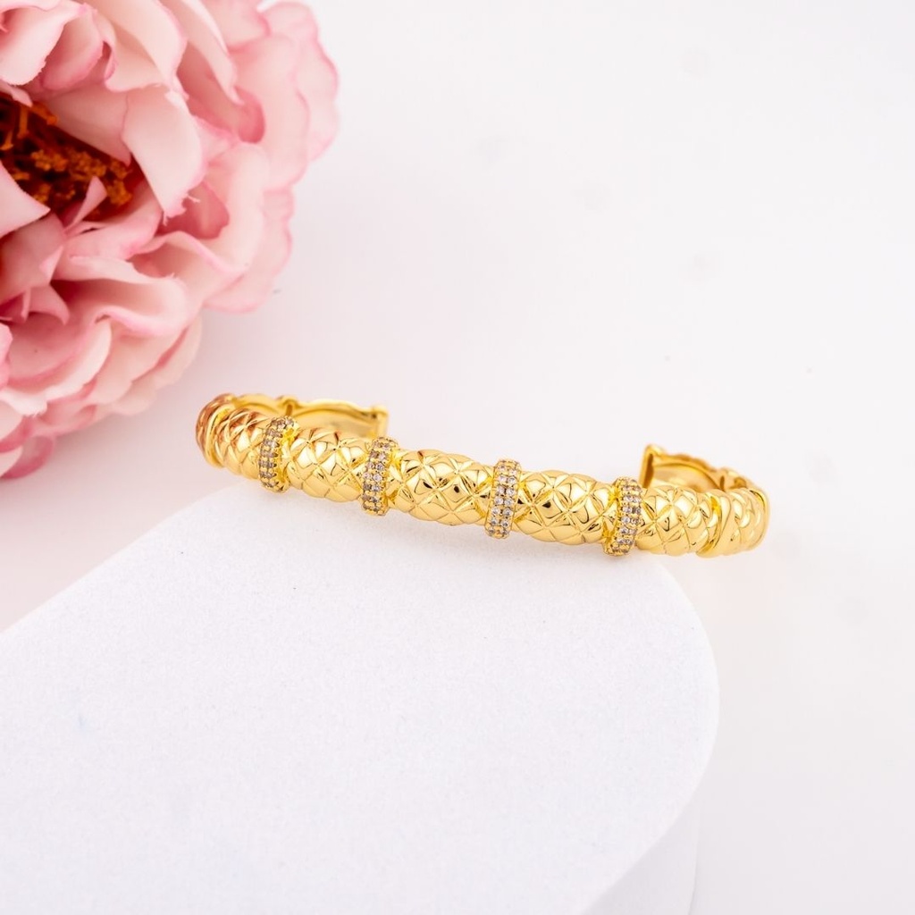 Brazalete con zirconias baño 18k