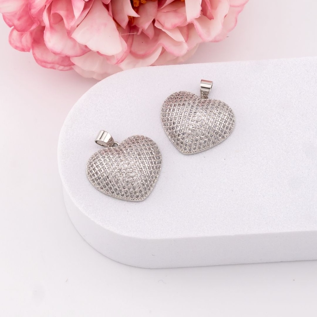 Dije corazon con zirconias baño 18k plateado