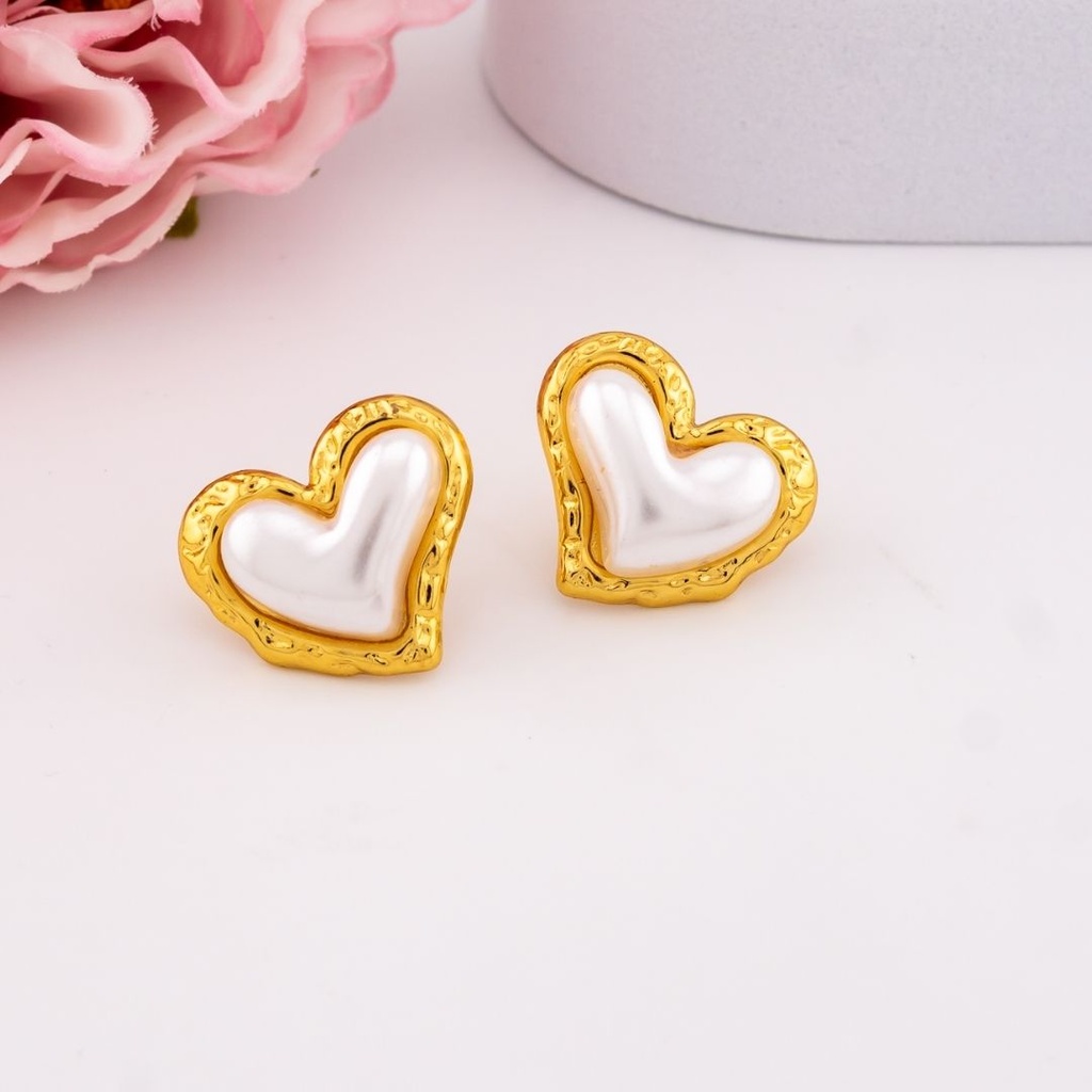 Aretes stud de corazon en acero inoxidable