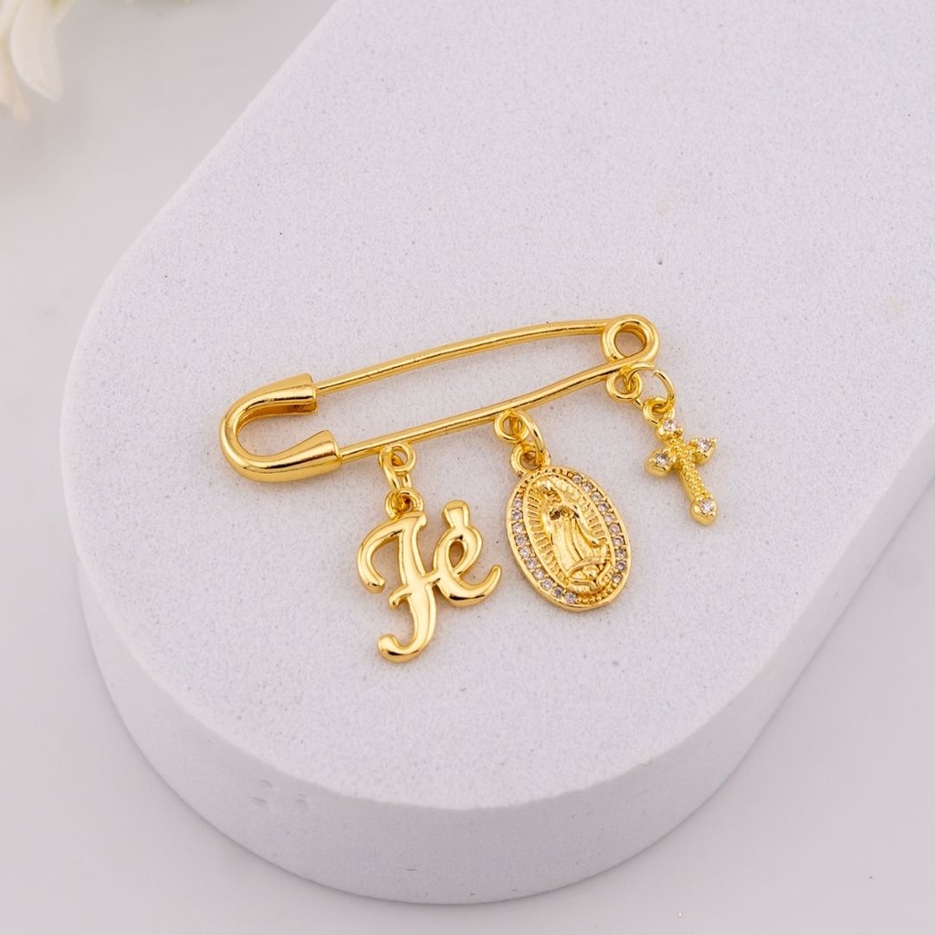 Broche prendedor con colgantes religioso baño 18k