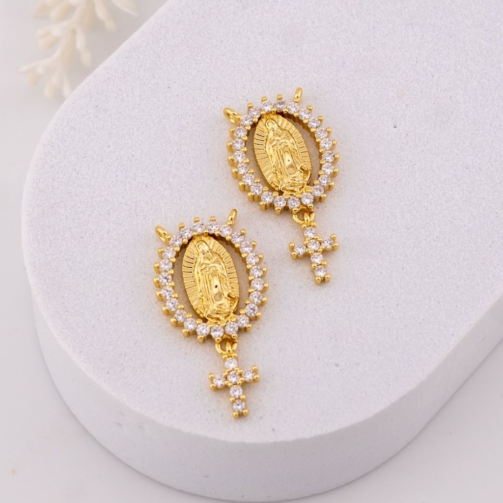 Dije para rosario VIRGEN GUADALUPE con zirconias baño 18k