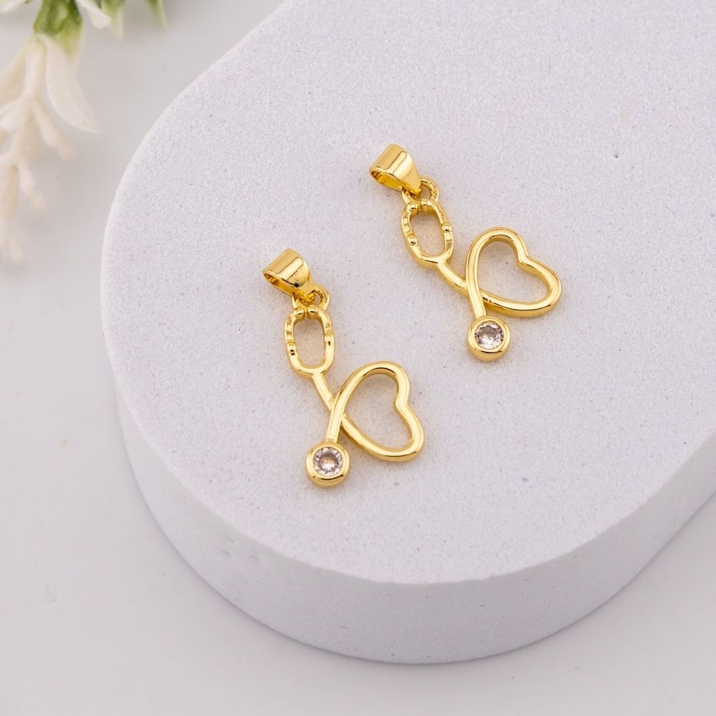 Dije de estetoscopio baño 18k